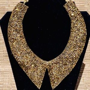 Beaded necklace collar